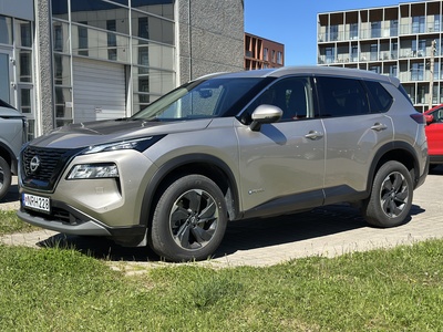 X-TRAIL